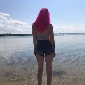 Meet your Posher, Kendra